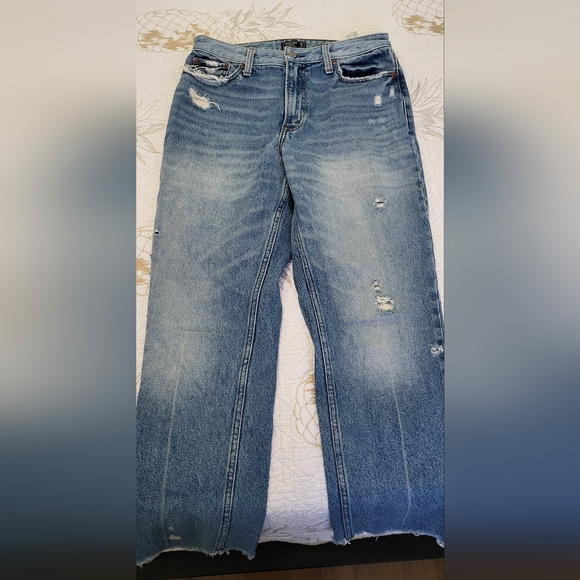 Abercrombie jeans A&F Mom jean size 29/8r - Picture 2 of 5